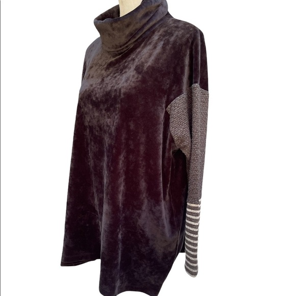 KEDEM Sasson Black Label Black Velour with Charcoal / Grey Knit Sleeves Top OS - Picture 3 of 10